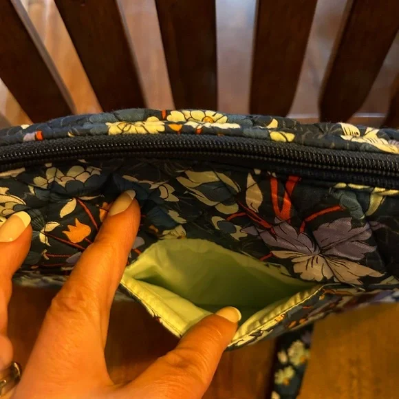 Vera Bradley Saddle Crossbody Turnlock Key Bag in Floral Bursts - Picture 8 of 13